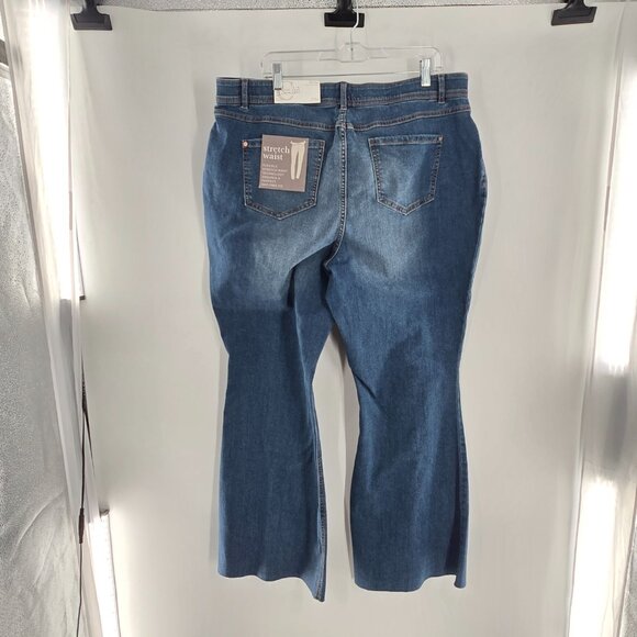 NWT Cato Est 1946 Flare Blue Denim Jeans 20W Super Stretch Waist Hi Rise Raw hem - Picture 4 of 8
